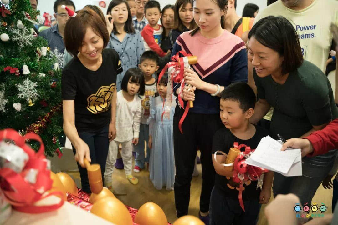 吐泡泡天河店周年慶典“圣誕歡樂頌 親子水上趴”引爆廣州親子游泳圈 吐泡泡天河店周年慶典“圣誕歡樂頌 親子水上趴”引爆廣州親子游泳圈