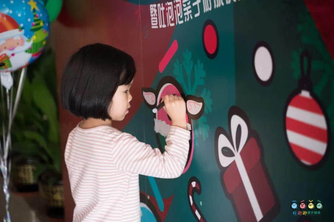 吐泡泡天河店周年慶典“圣誕歡樂頌 親子水上趴”引爆廣州親子游泳圈 吐泡泡天河店周年慶典“圣誕歡樂頌 親子水上趴”引爆廣州親子游泳圈