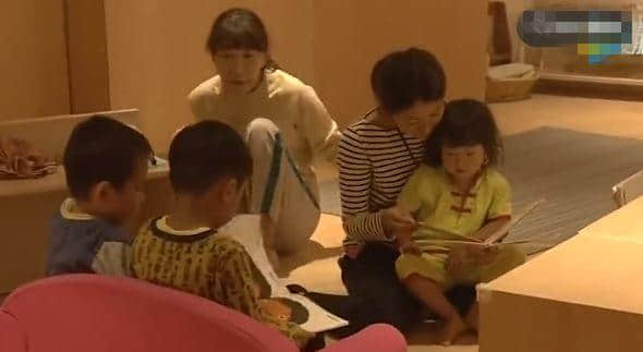 凌晨2點才關門的幼兒園讓人心酸：抱起磚就沒法抱你，放下磚就沒法養(yǎng)你 | 夜讀