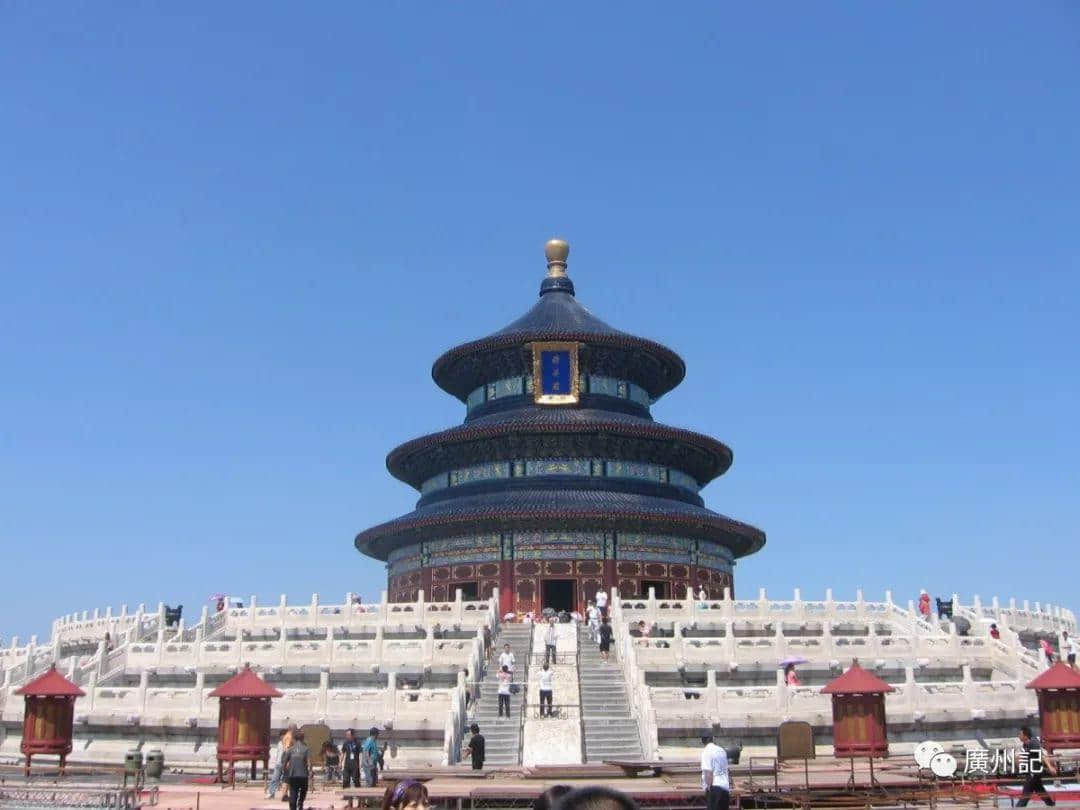 西湖花市起咗一座唔太吉利嘅牌坊，你仲會去逛花街麼？