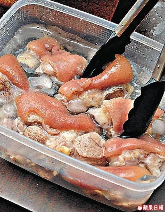 世界上最銷魂嘅手，叫白云豬手