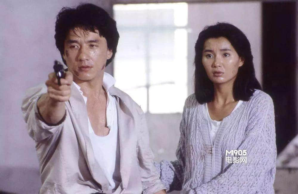這位自帶BGM的喜劇演員身上，有你不知道的香港粵劇浮沉史