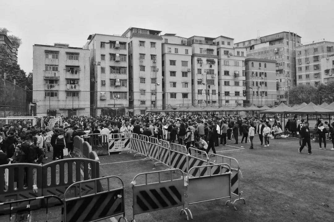 廣州制衣廠月薪上萬(wàn)招不到人？我們?nèi)樈?、康?lè)村看了看