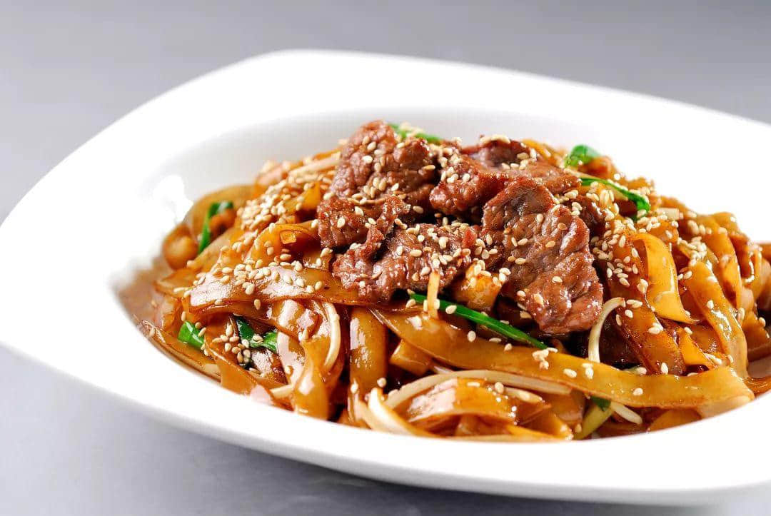 干炒牛河VS濕炒牛河，哪一款最能留住廣東人的心？
