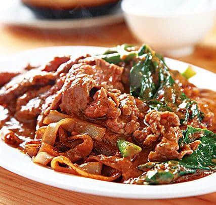 干炒牛河VS濕炒牛河，哪一款最能留住廣東人的心？