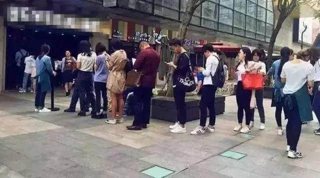 清平雞、蛇王滿、龍門海鮮舫，你仲記得幾多廣州始祖網(wǎng)紅店？