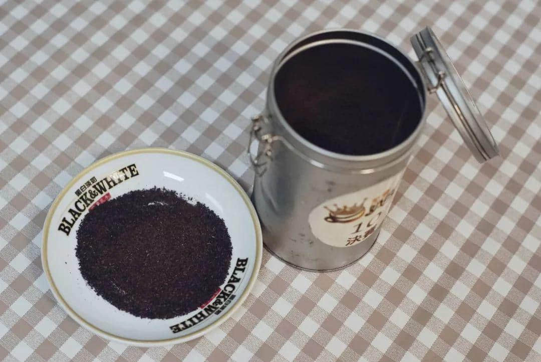 舊商場二樓的奶茶店，堅持出品港茶真味