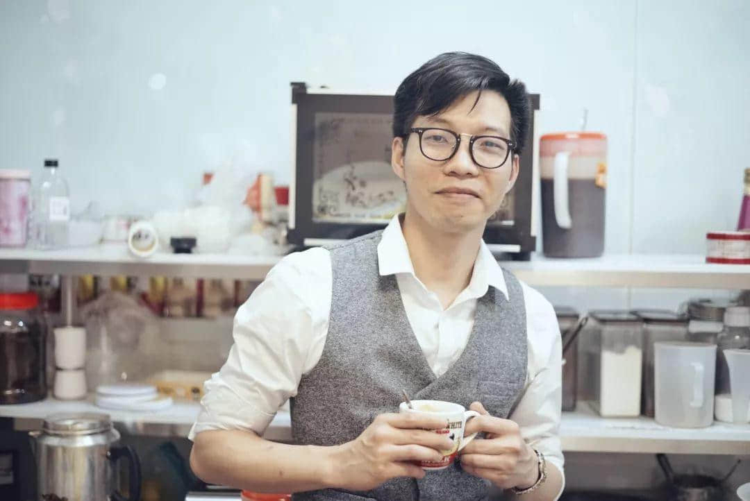 舊商場二樓的奶茶店，堅持出品港茶真味