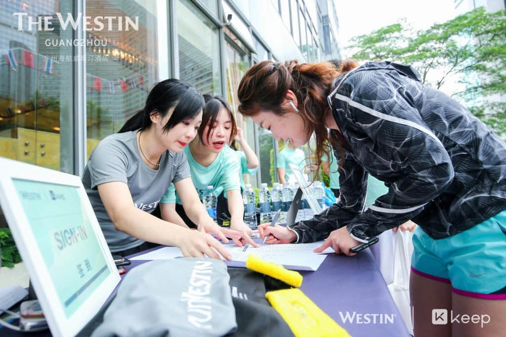 賓客可通過威斯汀跑步訓(xùn)練營(yíng)專屬H5頁(yè)面報(bào)名參與城市夜跑活動(dòng)
