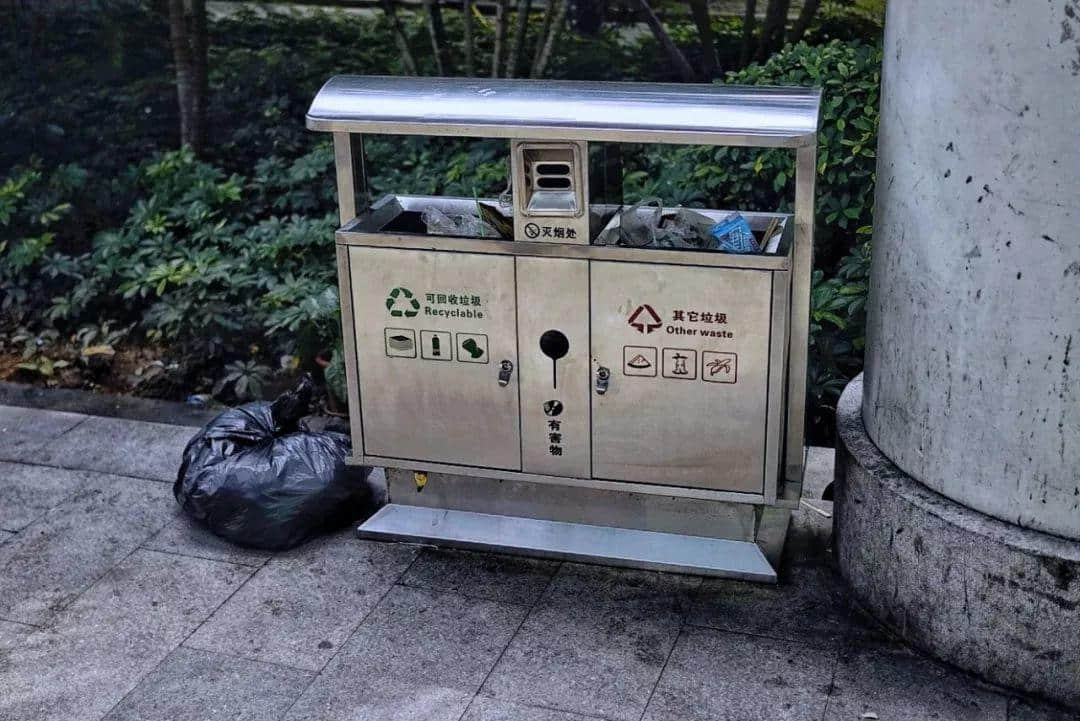 我們走上街頭，體驗了一下廣州的垃圾分類