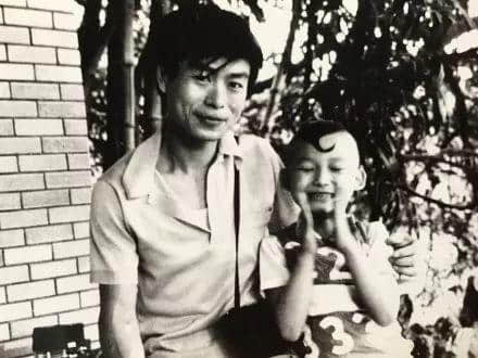曾幾何時(shí)，廣州也有令全國(guó)人民癡狂的全民偶像