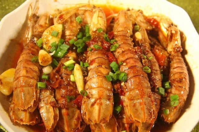 【欣知食】︱珍姐：做了十年小龍蝦，大家都叫我“廣州小龍女”