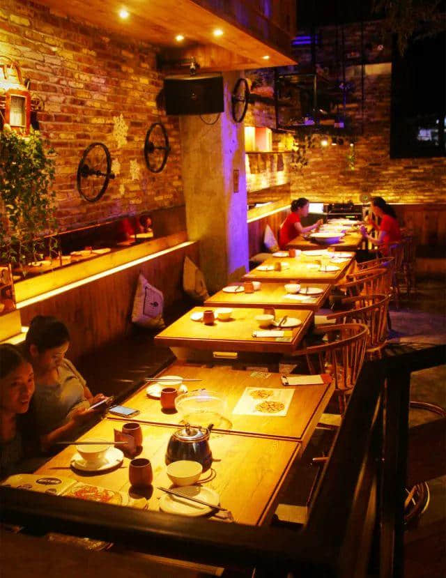 【欣知食】︱酸菜、紅椒與鱸魚的《三國(guó)演義》