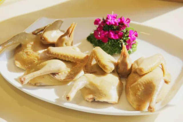 【欣知食】| 讀《粵韻唐詩》，品新派粵菜