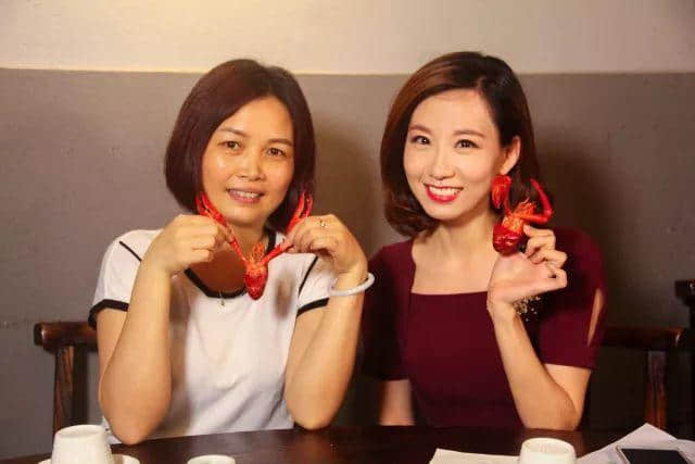 【欣知食】︱珍姐：做了十年小龍蝦，大家都叫我“廣州小龍女”