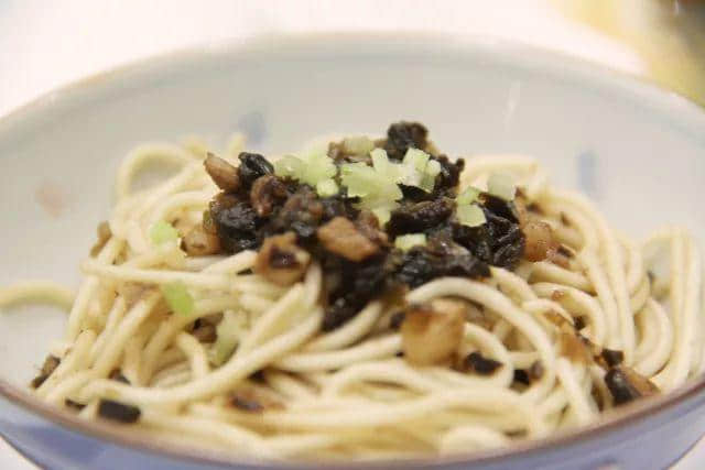 【欣知食】| 《夢與詩》：醉過才知酒濃，愛過才知情重