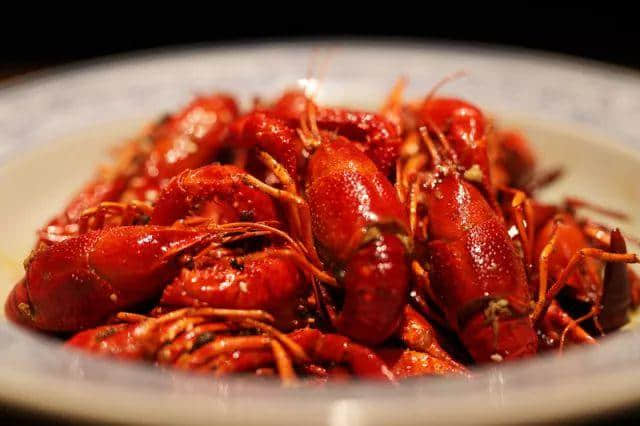 【欣知食】︱酸菜、紅椒與鱸魚的《三國(guó)演義》