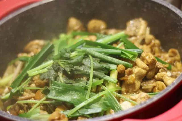 【欣知食】| 大龍鳳，這里的榴蓮雞煲好吃到哭！