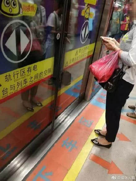 廣州人的地鐵公德到底強(qiáng)不強(qiáng)？
