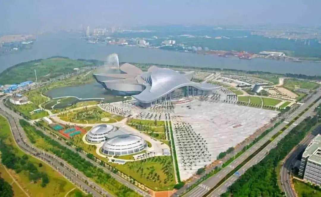 廣東科學(xué)中心：世界最大，處境尷尬