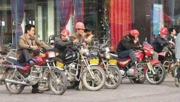 摩托佬，廣州“孤膽英雄”