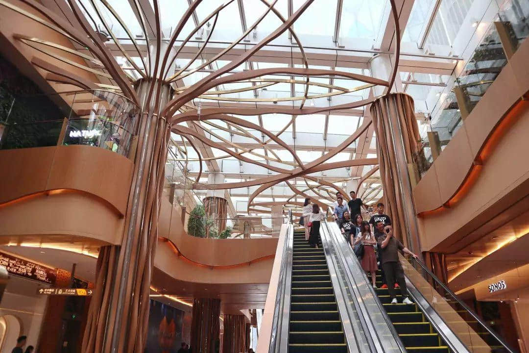 都說廣州務實，為何奢侈品店越開越多？