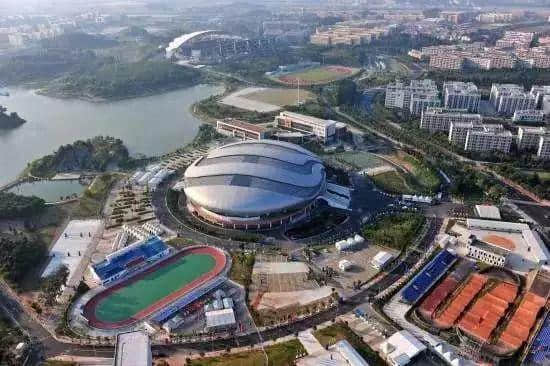 曾許諾“不建圍墻”的廣州大學城，還是向現(xiàn)實低了頭