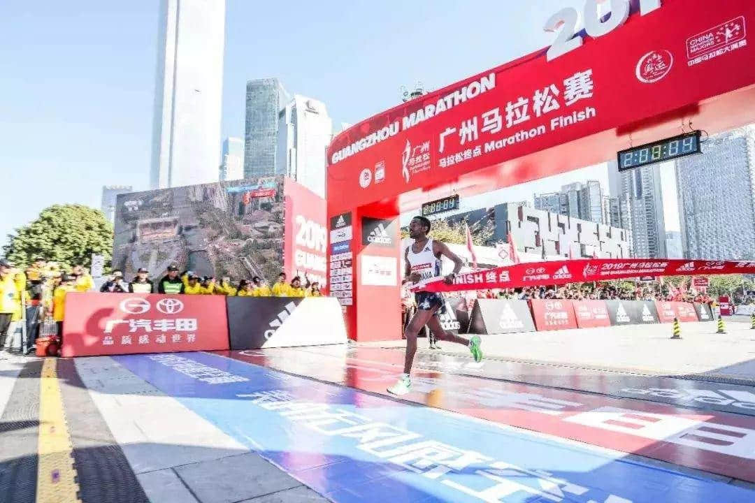 馬拉松的背后，是一場看不見的城市戰(zhàn)爭