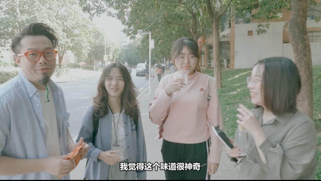 難吃零食大比拼，街坊：我太難了！