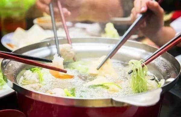 打邊爐和吃火鍋到底有什么區(qū)別？