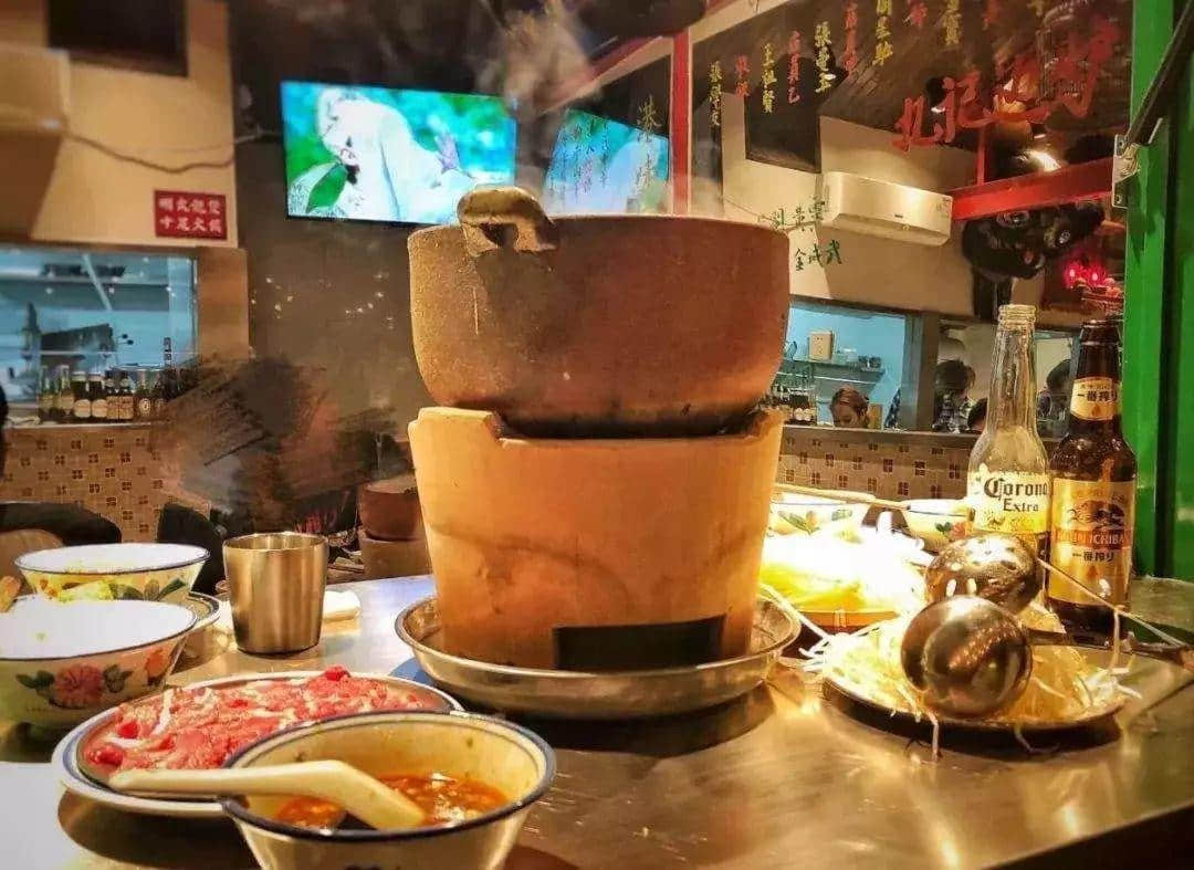 打邊爐和吃火鍋到底有什么區(qū)別？