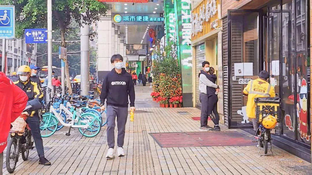 情人節(jié)的廣州街頭，沒有情人