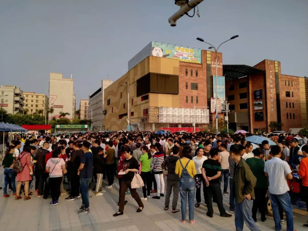 廣州版“三和大神”:迷失在這個(gè)冬天