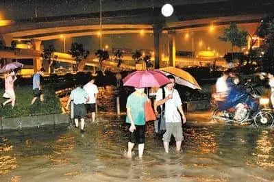新千年廣州“水浸街”極簡史 新千年廣州“水浸街”極簡史