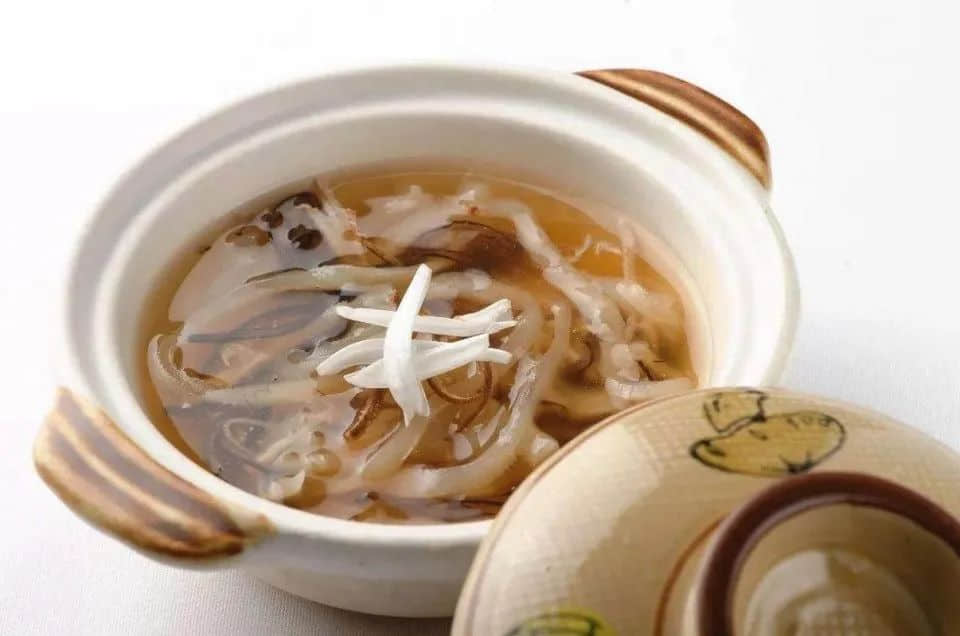 原版的太史蛇羹是用五種蛇來(lái)做的，但現(xiàn)在已被簡(jiǎn)化