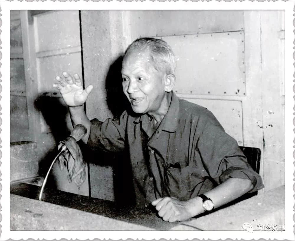 “擔(dān)凳仔、霸頭位、……”