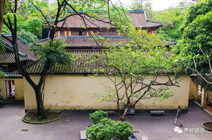 “財(cái)神爺”的高仿紀(jì)念堂 “財(cái)神爺”的高仿紀(jì)念堂