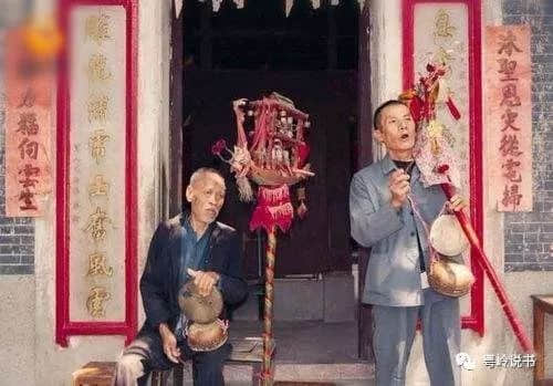 幾近絕跡的龍舟歌，哀民生之多艱