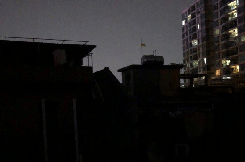 城中村停電的夜晚 城中村停電的夜晚