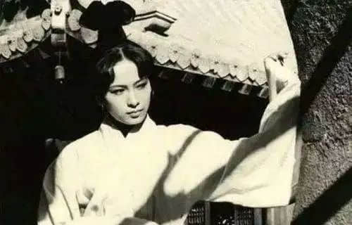 香港武俠劇興衰史：刀光劍影江湖夢，曲終人散從此逝