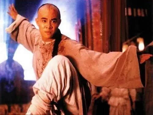 中年喪妻、老年喪子、沒(méi)錢下葬……還原真實(shí)的黃飛鴻