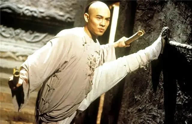 中年喪妻、老年喪子、沒(méi)錢下葬……還原真實(shí)的黃飛鴻