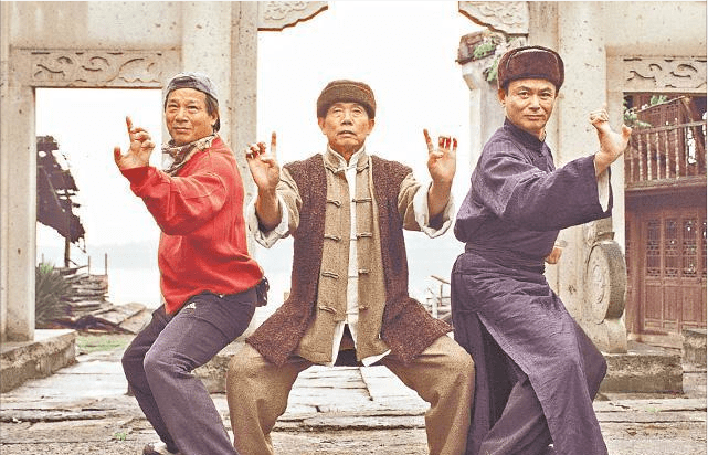 中年喪妻、老年喪子、沒(méi)錢下葬……還原真實(shí)的黃飛鴻