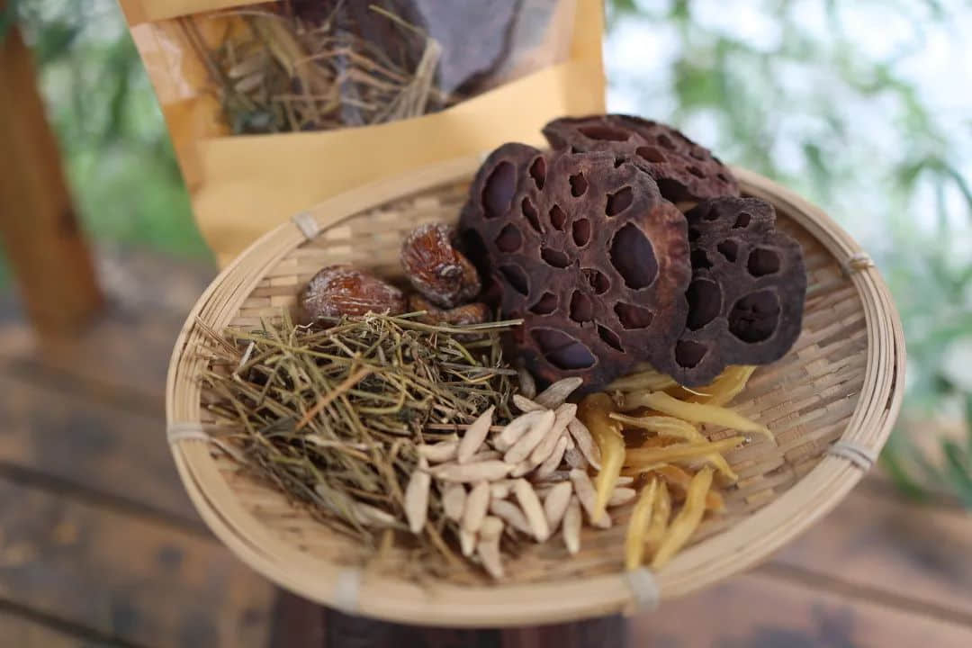 臺風(fēng)高發(fā)、高溫酷熱的大暑，該喝什么消暑湯水？