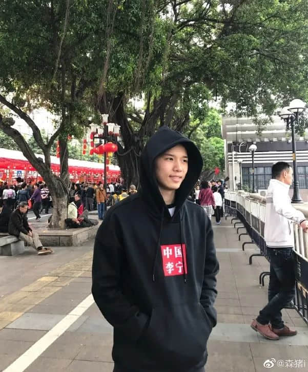 這位帥氣的廣東仔，是中國首位世界冠軍！