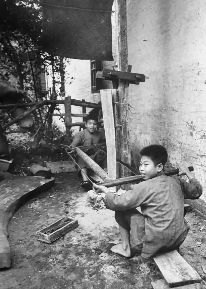 老竇打仔，聲細(xì)手重？其實是…… ‖ 莫依慈