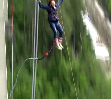 拆掉“笨豬跳”的白云山，正成為廣州年輕人凌晨三點夜爬圣地