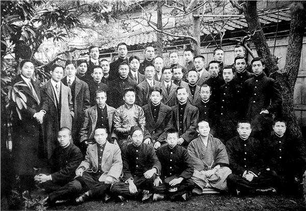 為何我們對外國服飾特別敏感，卻經(jīng)常搞混自己的國服？