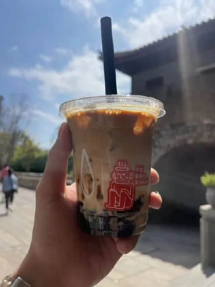 新晉網(wǎng)紅飲料“冰廣式”，飲完會(huì)唔會(huì)瓜老襯？