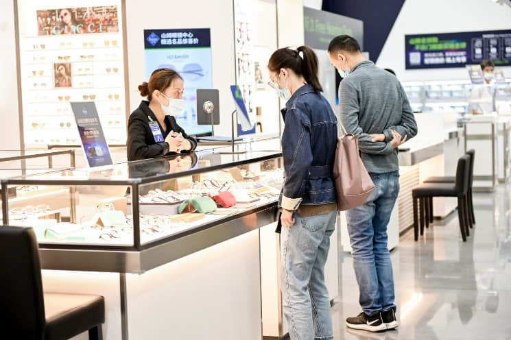 除助聽中心外，全國山姆門店圍繞“大健康”概念，還打造了包括眼鏡中心和健康管理中心在內的功能性版塊